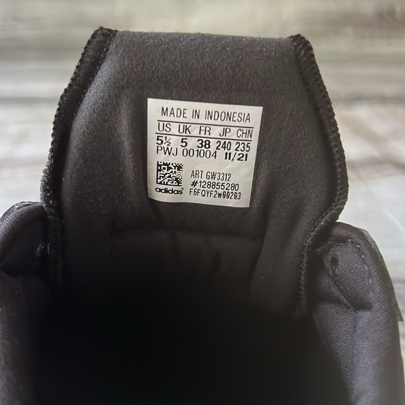 Adidas Original Retropy F2J Kid Size 5 1/2 - Picture 8 of 9